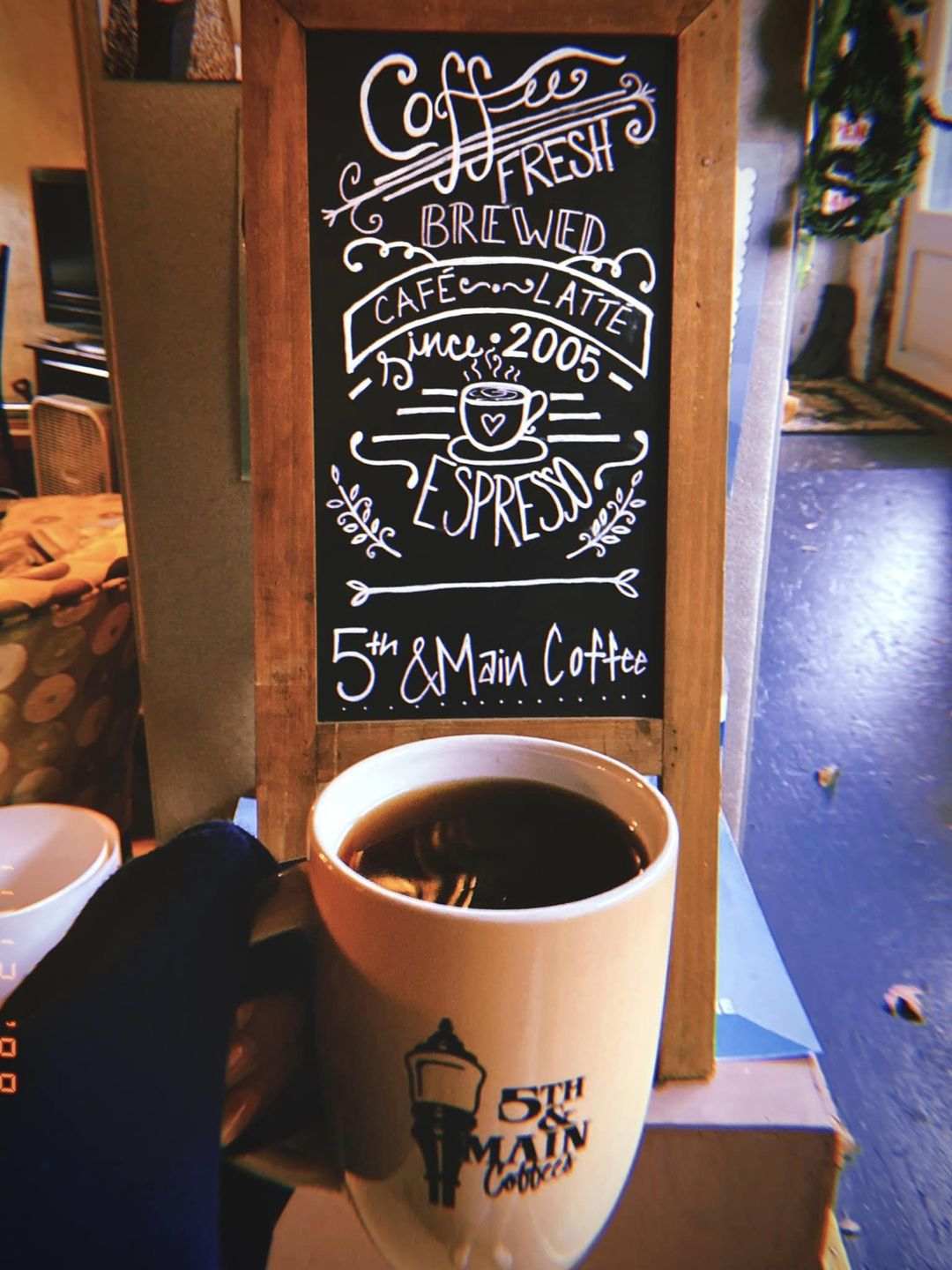 5th & Main Coffee Murray'